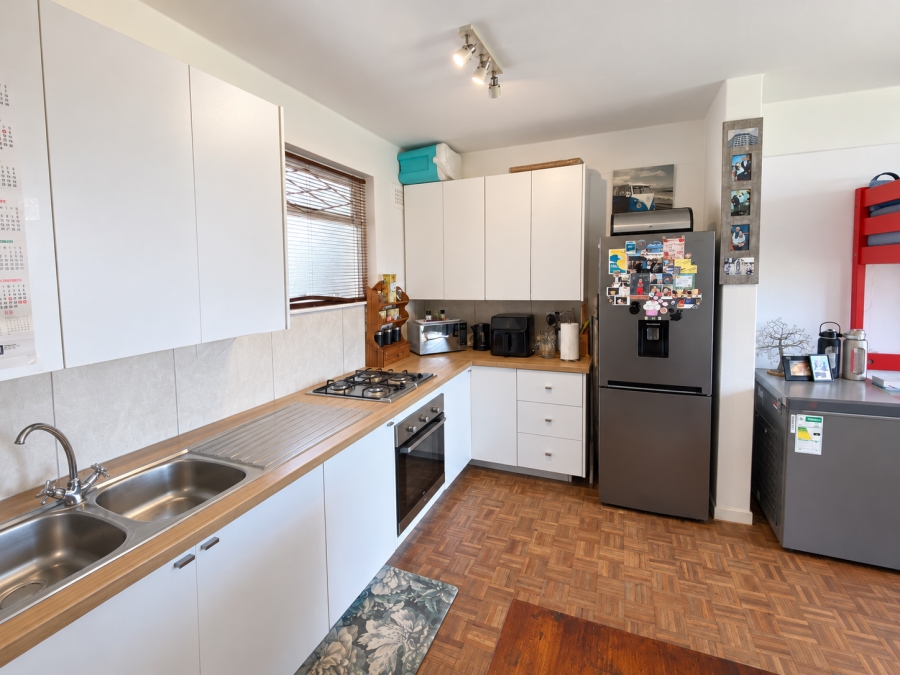 1 Bedroom Property for Sale in Fish Hoek Western Cape